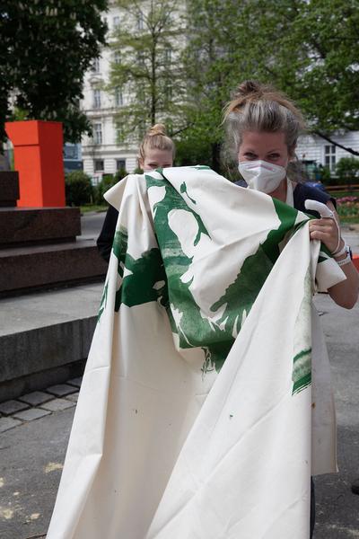 akbild @ Schillerplatz: Bureau Veritas - Laboratory (7.5.2021) https://www.akbild.ac.at/Portal/institute/bildende-kunst/ausstellungen-vermittlung/copy_of_bureau-veritas | Foto: eSeL Foto: eSeL.at - Lorenz Seidler