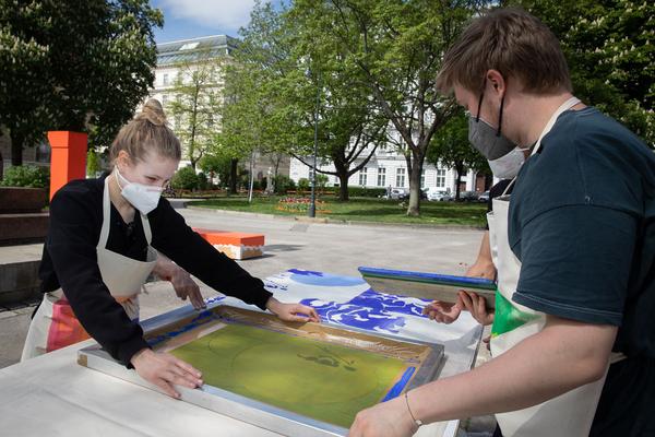 akbild @ Schillerplatz: Bureau Veritas - Laboratory (7.5.2021) https://www.akbild.ac.at/Portal/institute/bildende-kunst/ausstellungen-vermittlung/copy_of_bureau-veritas | Foto: eSeL Foto: eSeL.at - Lorenz Seidler