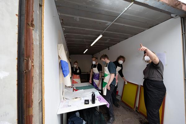 akbild @ Schillerplatz: Bureau Veritas - Laboratory (7.5.2021) https://www.akbild.ac.at/Portal/institute/bildende-kunst/ausstellungen-vermittlung/copy_of_bureau-veritas | Foto: eSeL Foto: eSeL.at - Lorenz Seidler