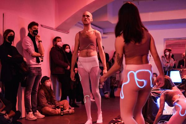 das weisse haus: Connections unplugged, Bodies rewired (10.11.2021 – 29.01.2022) Fotos: eSeL.at - Joanna Pianka