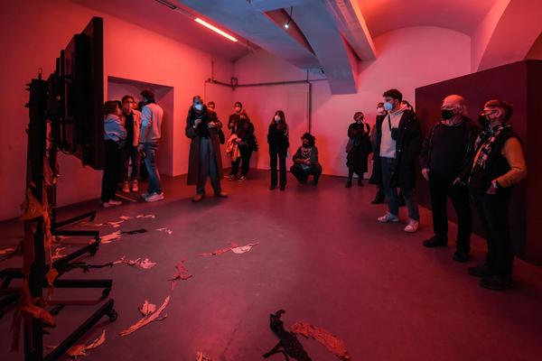 das weisse haus: Connections unplugged, Bodies rewired (10.11.2021 – 29.01.2022) Fotos: eSeL.at - Joanna Pianka