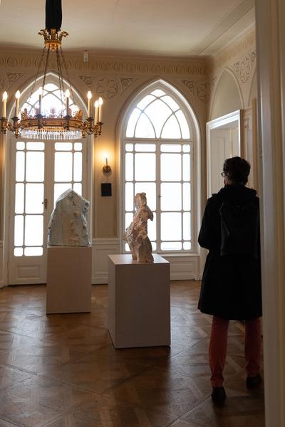 MAK-Expositur Geymüllerschlössel: Erwin Wurm (8.5. - 5.12.2021) https://www.mak.at/mak-expositur_geymuellerschloessel | Foto: eSeL Foto: eSeL.at - Lorenz Seidler