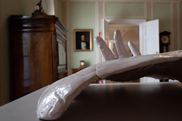 MAK-Expositur Geymüllerschlössel: Erwin Wurm (8.5. - 5.12.2021) https://www.mak.at/mak-expositur_geymuellerschloessel | Foto: eSeL Foto: eSeL.at - Lorenz Seidler