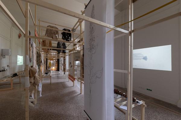 akbild Schillerplatz / IKA: Hitze Takes Command (07.05. - 28.05.2021, Hauptgebäude, Schillerplatz) https://www.akbild.ac.at/Portal/institute/kunst-und-architektur/ausstellungen-vermittlung/hitze-takes-command | Foto: eSeL Foto: eSeL.at - Lorenz Seidler