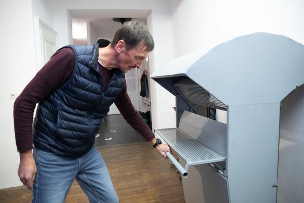 Projektraum Viktor Bucher: Leopold Kessler - RAL 9600 (5.11.2020 - 20.2.2021) https://esel.at/termin/108214 | Foto: eSeL Foto: eSeL.at - Lorenz Seidler