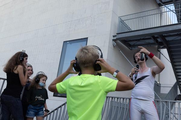 MuseumsQuartier Wien: Walking Concert - Austrofred (12.9.2021, Libellen-Wochenende) Foto: eSeL.at - Lorenz Seidler Foto: eSeL Lorenz Seidler