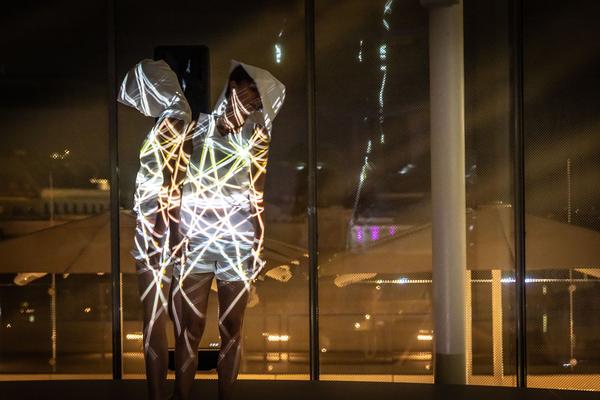 MQ Libelle: Bodymapping - Performance by Thisplay (12.9.2021) Foto: eSeL.at - Lorenz Seidler Foto: eSeL Lorenz Seidler