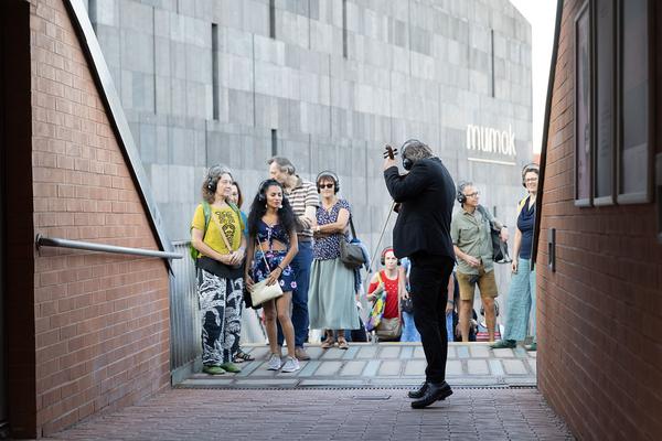 MuseumsQuartier Wien: Walking Concert - Die Strottern (10.9.2021, Libellen-Wochenende) Foto: eSeL.at - Lorenz Seidler Foto: eSeL Lorenz Seidler