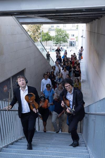 MuseumsQuartier Wien: Walking Concert - Die Strottern (10.9.2021, Libellen-Wochenende) Foto: eSeL.at - Lorenz Seidler Foto: eSeL Lorenz Seidler