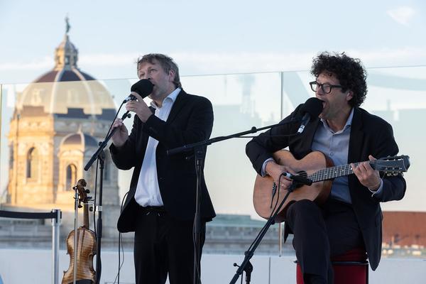 MuseumsQuartier Wien: Walking Concert - Die Strottern (10.9.2021, Libellen-Wochenende) Foto: eSeL.at - Lorenz Seidler Foto: eSeL Lorenz Seidler