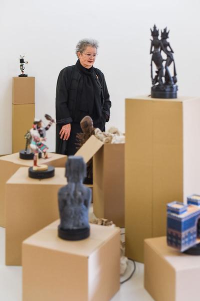 das weisse haus: Lisl Ponger - „Dancing on Thin Ice“ (19.5. - 3.7.2021) https://w.dasweissehaus.at/exhibition/einzelausstellung-dancing-on-thin-ice-von-lisl-ponger | Foto: eSeL.at - Joanna Pianka