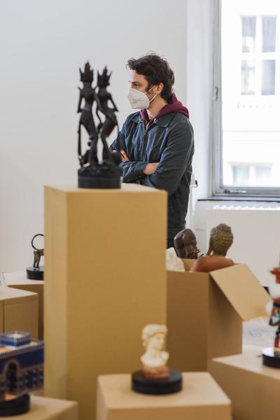 das weisse haus: Lisl Ponger - „Dancing on Thin Ice“ (19.5. - 3.7.2021) https://w.dasweissehaus.at/exhibition/einzelausstellung-dancing-on-thin-ice-von-lisl-ponger | Foto: eSeL.at - Joanna Pianka