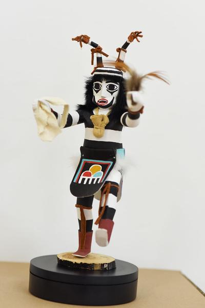 das weisse haus: Lisl Ponger - „Dancing on Thin Ice“ (19.5. - 3.7.2021) https://w.dasweissehaus.at/exhibition/einzelausstellung-dancing-on-thin-ice-von-lisl-ponger | Foto: eSeL.at - Joanna Pianka
