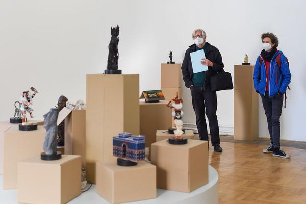 das weisse haus: Lisl Ponger - „Dancing on Thin Ice“ (19.5. - 3.7.2021) https://w.dasweissehaus.at/exhibition/einzelausstellung-dancing-on-thin-ice-von-lisl-ponger | Foto: eSeL.at - Joanna Pianka