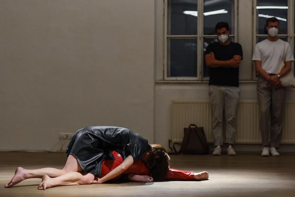 Kunsthalle Exnergasse: PASCAL - Performance Veza María Fernández & Christina Lederhaas  - im Rahmen der Ausstellung "love and other rhythms"  (30.6.2021) https://esel.at/termin/109777 | Foto: eSeL.at - Joanna Pianka