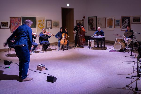 Vienna Art Week / Künstlerhaus: ROTOR  - Vienna Improvisers Orchestra (19.11.2021) Foto: eSeL.at - Lorenz Seidler Foto: eSeL.at - Lorenz Seidler