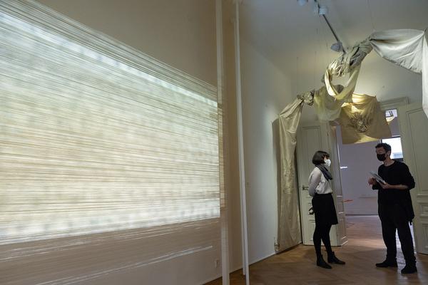 Exhibit Galerie / Akademie der Bildenden Künste Wien: Thicket of Ideas - Thicket of Times. Studierende der Akademie im Dialog mit Raqs Media Collective (09.10.2021 - 30.01.2022) 
Foto: eSeL.at - Lorenz Seidler Foto: eSeL Lorenz Seidler