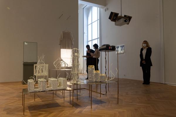 Exhibit Studio / Akademie der bildenden Künste Wien: Un Paradiso Amaro / Bitter Paradise (09.10. - 16.11.2021) Foto: eSeL.at - Lorenz Seidler Foto: eSeL Lorenz Seidler