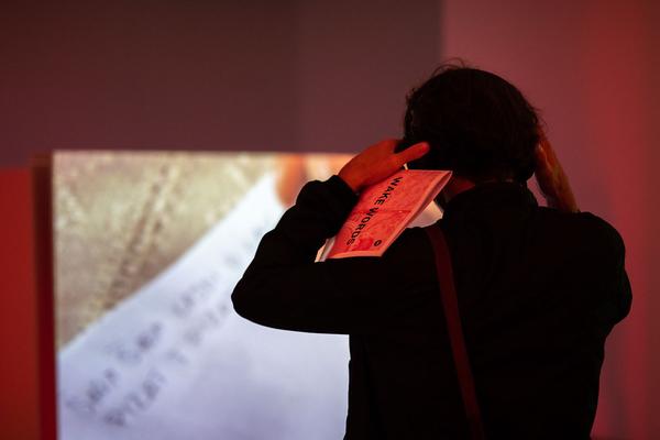 Kunstraum Niederösterreich: Wake Words (1.10. - 27.11.2021, Eröffnung) Fotos: eSeL.at - Felix Kubitza Foto: eSeL.at - Felix Kubitza