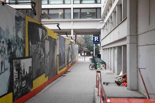 Wien Museum Karlsplatz (Baustellenzaun): Wojciech Czaja - „Almost" (vor Eröffnung, 11.2. - 28.3.2021) https://esel.at/termin/108211 | Foto: eSeL Foto: eSeL.at - Lorenz Seidler