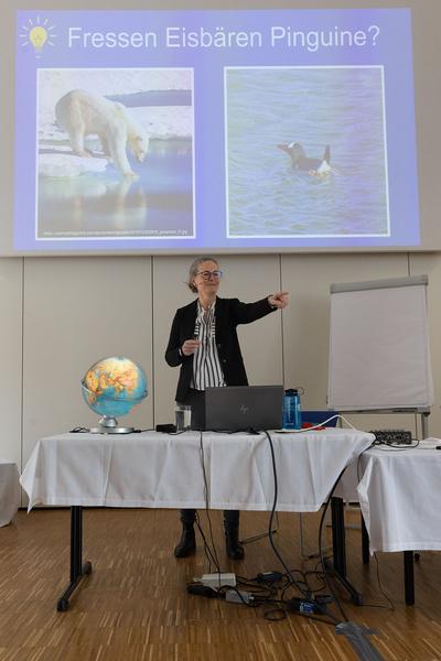 Zoom Kindermuseum: Wiener Kindervorlesung: Ulrike Ruprecht "Forschen zwischen Pinguinen und Gletschern" (3.4.2022) Foto: eSeL.at - Lorenz Seidler Foto: eSeL Lorenz Seidler