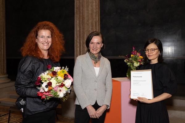 Akademie der Bildenden Künste Wien: Birgit-Jürgenssen-Preis 2022 - Anca Benera (Aula / Schillerplatz, 5.4.2022) Foto: eSeL.at - Lorenz Seidler Foto: eSeL Lorenz Seidler