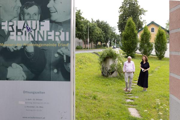 Museum Erlauf Erinnert: Catrin Bolt, dazwischen (Kunst im öffentlichen Raum NÖ, 11.6.2022) 
Foto: eSeL.at - Lorenz Seidler Foto: eSeL Lorenz Seidler