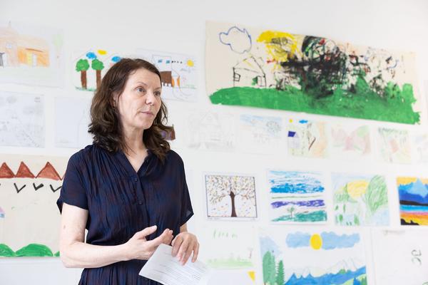 Museum Erlauf Erinnert: Catrin Bolt, dazwischen (Kunst im öffentlichen Raum NÖ, 11.6.2022) 
Foto: eSeL.at - Lorenz Seidler Foto: eSeL Lorenz Seidler