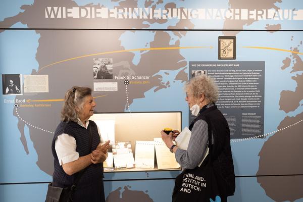 Museum Erlauf Erinnert: Catrin Bolt, dazwischen (Kunst im öffentlichen Raum NÖ, 11.6.2022) 
Foto: eSeL.at - Lorenz Seidler Foto: eSeL Lorenz Seidler
