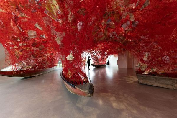 Landesgalerie Niederösterreich: Chiharu Shiota "Across the River" (11.6.2022 - 15.1.2023) Foto: eSeL.at - Lorenz Seidler Foto: eSeL Lorenz Seidler
