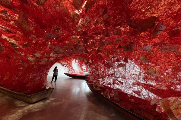 Landesgalerie Niederösterreich: Chiharu Shiota "Across the River" (11.6.2022 - 15.1.2023) Foto: eSeL.at - Lorenz Seidler Foto: eSeL Lorenz Seidler