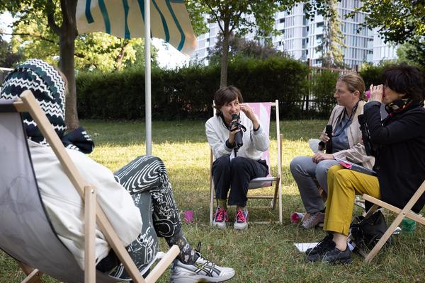 Belvedere21: Community Outreach: Marlene Hausegger - Platz an der Sonne (8.7.2022) Foto: eSeL.at - Lorenz Seidler Foto: eSeL Lorenz Seidler