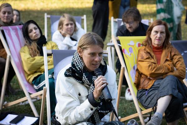 Belvedere21: Community Outreach: Marlene Hausegger - Platz an der Sonne (8.7.2022) Foto: eSeL.at - Lorenz Seidler Foto: eSeL Lorenz Seidler