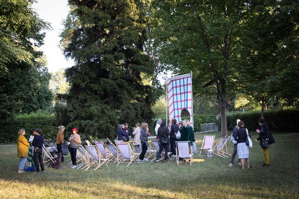 Belvedere21: Community Outreach: Marlene Hausegger - Platz an der Sonne (8.7.2022) Foto: eSeL.at - Lorenz Seidler Foto: eSeL Lorenz Seidler