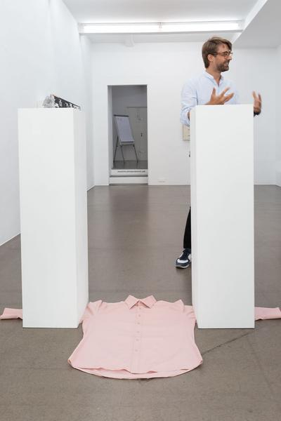 Galerie Krobath Wien: "Interference. Traces, Stories and Ghosts" curated by Klaus Speidel (9.9. - 18.10.2022) Foto: eSeL.at - Lorenz Seidler Foto: eSeL Lorenz Seidler