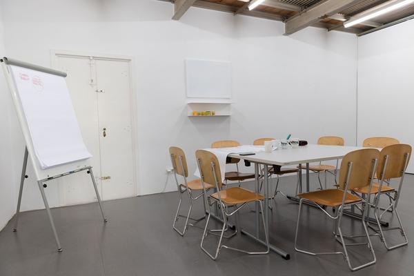 Galerie Krobath Wien: "Interference. Traces, Stories and Ghosts" curated by Klaus Speidel (9.9. - 18.10.2022) Foto: eSeL.at - Lorenz Seidler Foto: eSeL Lorenz Seidler