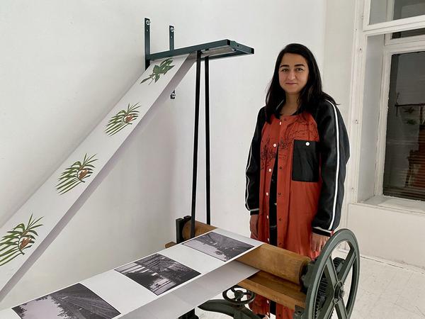 Hinterland: Bita Razavi: Erased Images of a Work About Historical Erasure (7.7. - 30.7.2022) Foto: eSeL.at - Zhmali Khairli