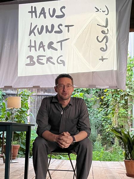 eSeL: Kunstloch im Ortskern (Haus Lebt, Hartberg, 23.9.2022) Foto: Heidrun Primas