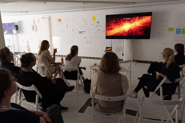 AIT TEC @ European Forum Alpbach 2022: AIL Café Exchange Hosted by ARTTEC: Film Screening - Mother Arkah by Andreas Palfinger (26.8.2022) Foto: eSeL.at - Lorenz Seidler Foto: eSeL Lorenz Seidler