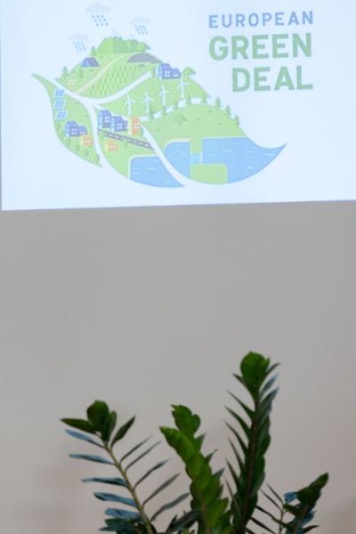 AIT TEC @ European Forum Alpbach 2022: Content Session: Kreislaufwirtschaft und klimaneutrale Mobilität - Das Auto als Fallbeispiel (Congress Centrum Alpbach, Schrödinger-Saal, 26.8.2022) Foto: eSeL.at - Lorenz Seidler Foto: eSeL Lorenz Seidler