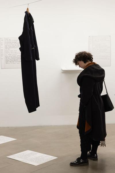 Exhibit Eschenbachgasse: Die Menge der Dinge (Finissage, 24.11. - 7.12.2022)  Foto: eSeL.at - Lorenz Seidler Foto: eSeL Lorenz Seidler