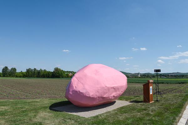 Kunst im öffentlichen Raum Niederösterreich / Stronsdorf: Franz West - Warum ist etwas und nicht nichts (Neueröffnung, 15.5.2022) Foto: eSeL.at - Joanna Pianka Foto: Joanna Pianka