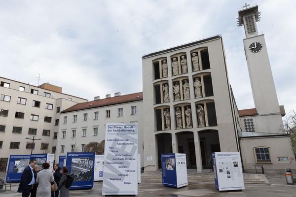 hdgö on tour: Das Wiener Modell der Radikalisierung. Österreich und die Shoah (Floridsdorf/Pius-Porsch-Platz, 7.4. - 7.7.2022) Foto: eSeL.at - Lorenz Seidler Foto: eSeL Lorenz Seidler
