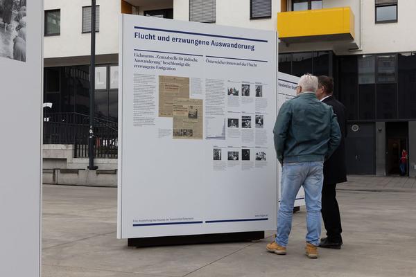 hdgö on tour: Das Wiener Modell der Radikalisierung. Österreich und die Shoah (Floridsdorf/Pius-Porsch-Platz, 7.4. - 7.7.2022) Foto: eSeL.at - Lorenz Seidler Foto: eSeL Lorenz Seidler