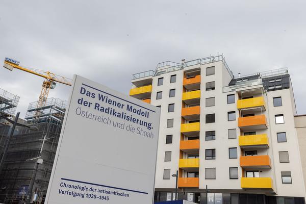 hdgö on tour: Das Wiener Modell der Radikalisierung. Österreich und die Shoah (Floridsdorf/Pius-Porsch-Platz, 7.4. - 7.7.2022) Foto: eSeL.at - Lorenz Seidler Foto: eSeL Lorenz Seidler