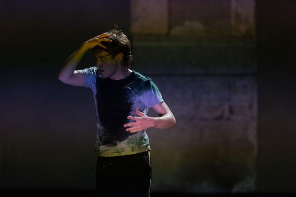 Impulstanz: Sergiu Matis - Hopeless (Odeon Theater, 18.7.2022) Foto: eSeL.at - Lorenz Seidler Foto: eSeL Lorenz Seidler