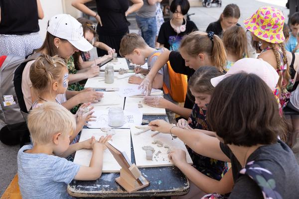 MuseumsQuartier Wien: MQ Sommerfest (12.6.2022) Foto: eSeL.at - Lorenz Seidler Foto: eSeL Lorenz Seidler