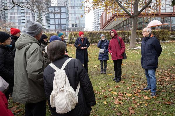 Belvedere 21: Public Program - Kunst und Ökologie. Erkundung Schweizergarten mit Eva Berger (19.11.2022) Foto: eSeL.at - Lorenz Seidler Foto: eSeL Lorenz Seidler