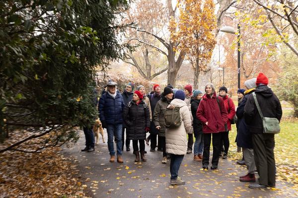 Belvedere 21: Public Program - Kunst und Ökologie. Erkundung Schweizergarten mit Eva Berger (19.11.2022) Foto: eSeL.at - Lorenz Seidler Foto: eSeL Lorenz Seidler