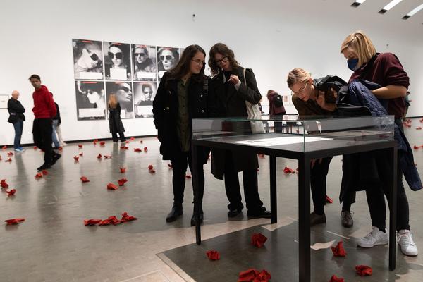 Kunsthalle Wien: Sanja Iveković. Works of Heart 1974–2022 (4.10.2022 - 12.3.2023) Foto: eSeL.at - Lorenz Seidler Foto: eSeL Lorenz Seidler